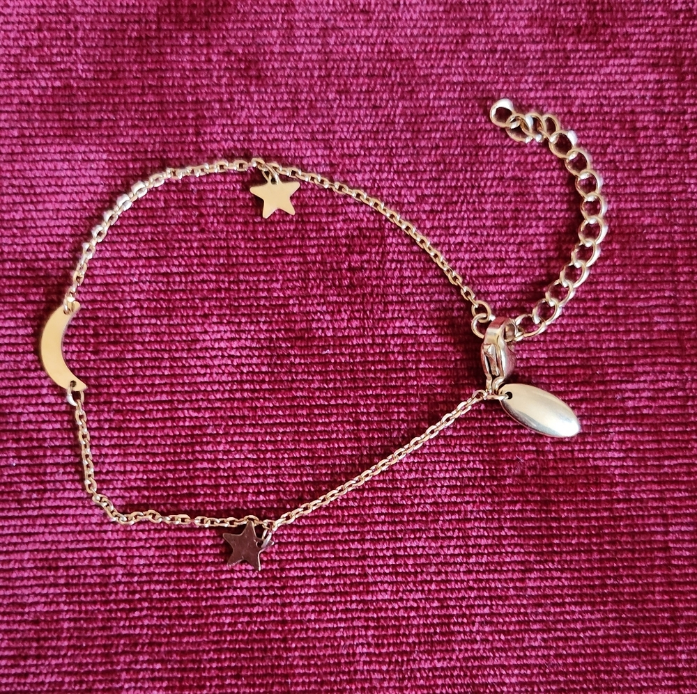 Fashion bracelet - EUC
